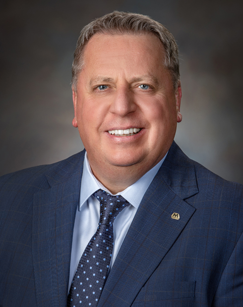Portrait image of Julian R. Stoll